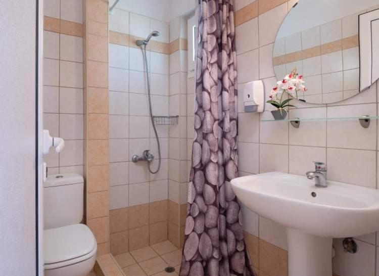 House Aggeliki Hotel Kalamítsi Ngoại thất bức ảnh